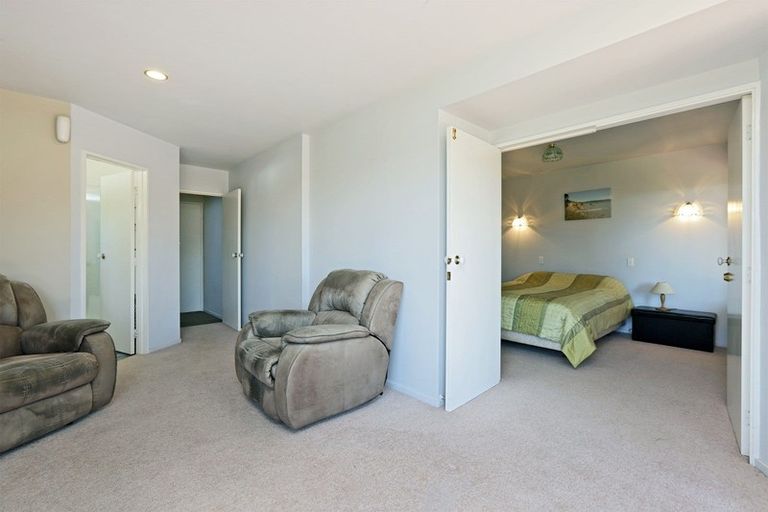 Photo of property in 49 Churchill Drive, Taradale, Napier, 4112