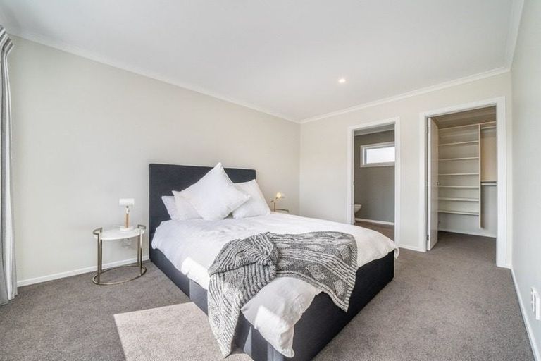 Photo of property in 2 Takapo Grove, Kelson, Lower Hutt, 5010