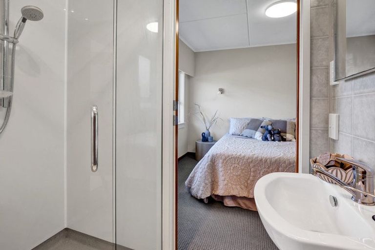 Photo of property in 90 Manawapou Road, Hawera, 4610