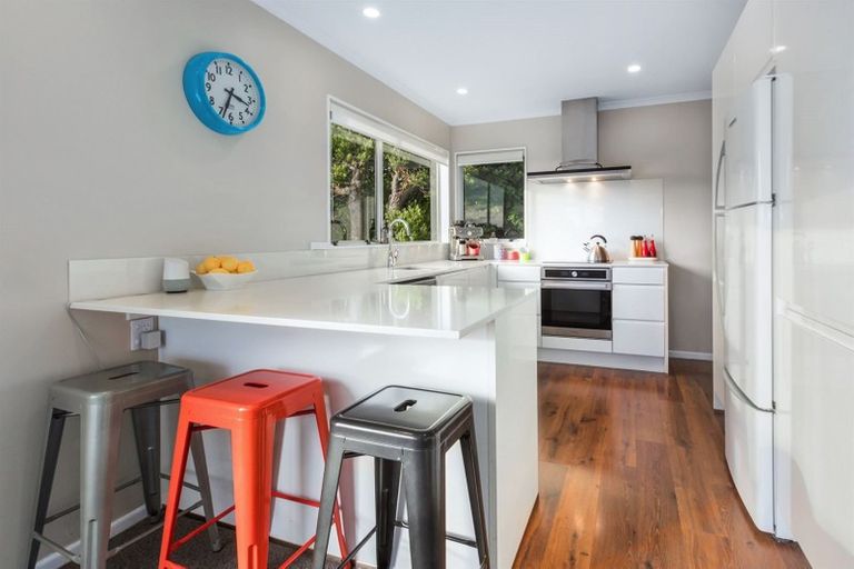 Photo of property in 76 Mercury Way, Whitby, Porirua, 5024