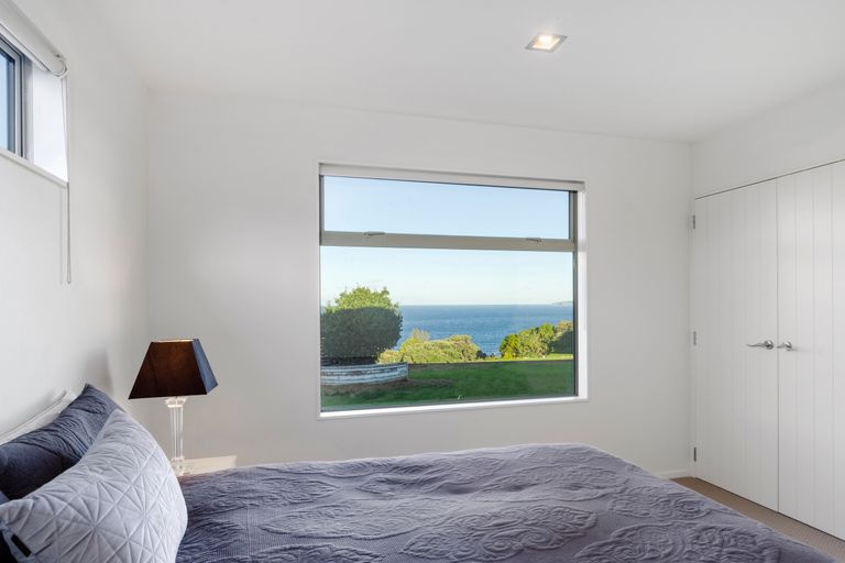 Photo of property in 22 Wonderview Road, Leigh, 0985