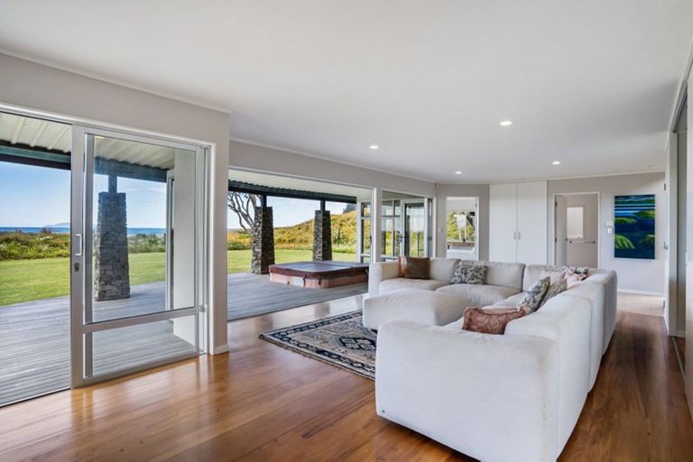 Photo of property in 12 Tuna Place, Whiritoa, Whangamata, 3691