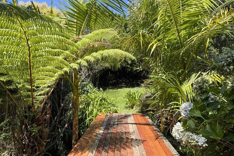 Photo of property in 89a Hebron Road, Waiake, Auckland, 0630