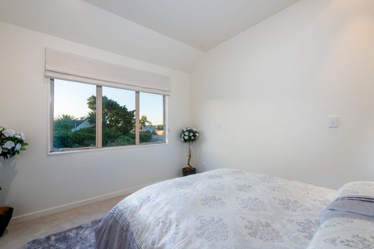 Photo of property in 3/284 Lake Road, Hauraki, Auckland, 0622