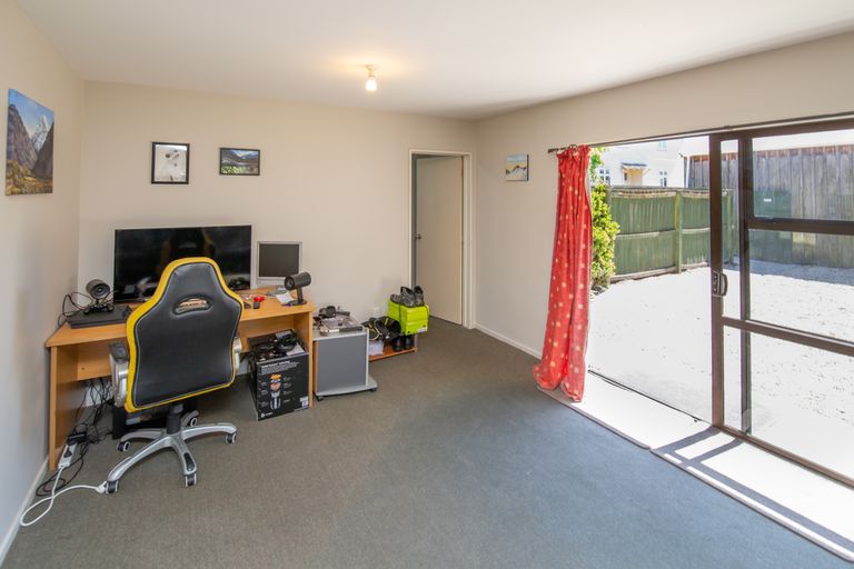 Photo of property in 51a Shackleton Street, New Brighton, Christchurch, 8061