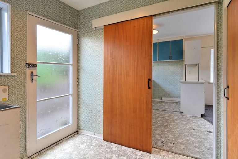 Photo of property in 1/58 Glengarry Road, Glen Eden, Auckland, 0602