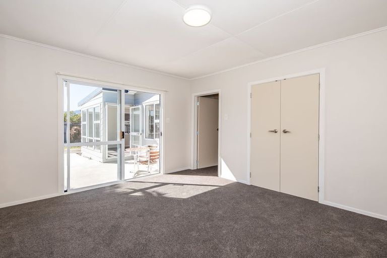 Photo of property in 2 Shelswell Street, Westport, 7825