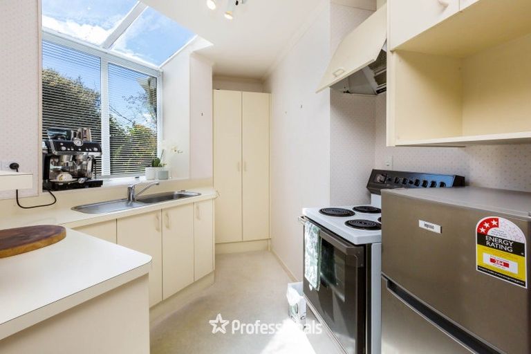 Photo of property in 1/4 Comeskey Grove, Elderslea, Upper Hutt, 5018