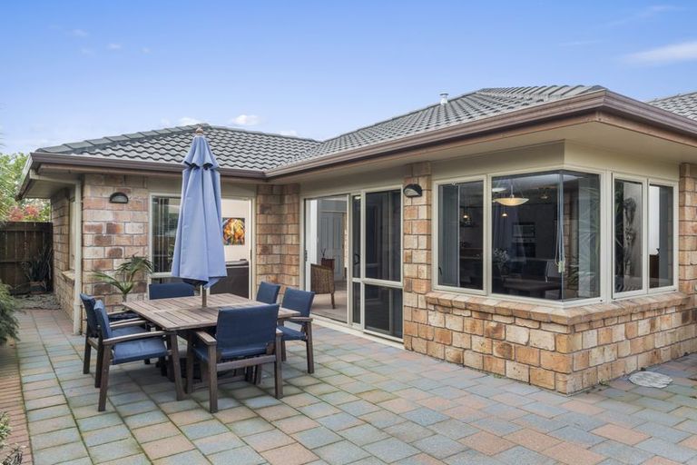 Photo of property in 36 Mcleod Place, Papamoa Beach, Papamoa, 3118