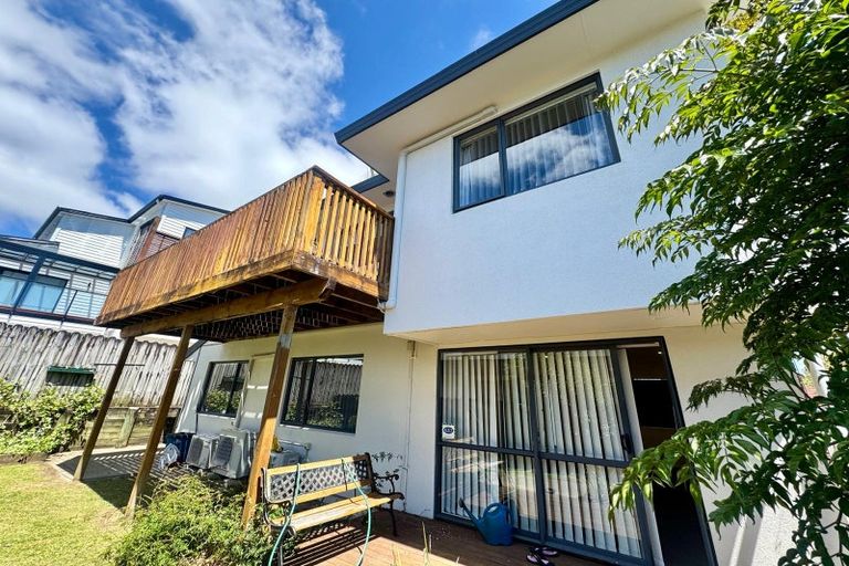 Photo of property in 24a Reeves Road, Pakuranga, Auckland, 2010