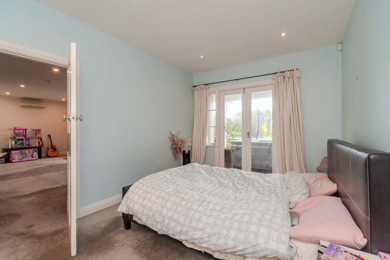 Photo of property in 60 The Crescent, Roseneath, Wellington, 6011