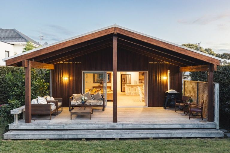 Photo of property in 25 Grove Avenue, Mount Maunganui, 3116