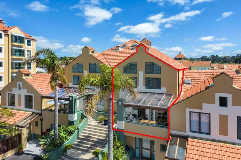 Photo of property in 96 Harbour Village Drive, Gulf Harbour, Whangaparaoa, 0930