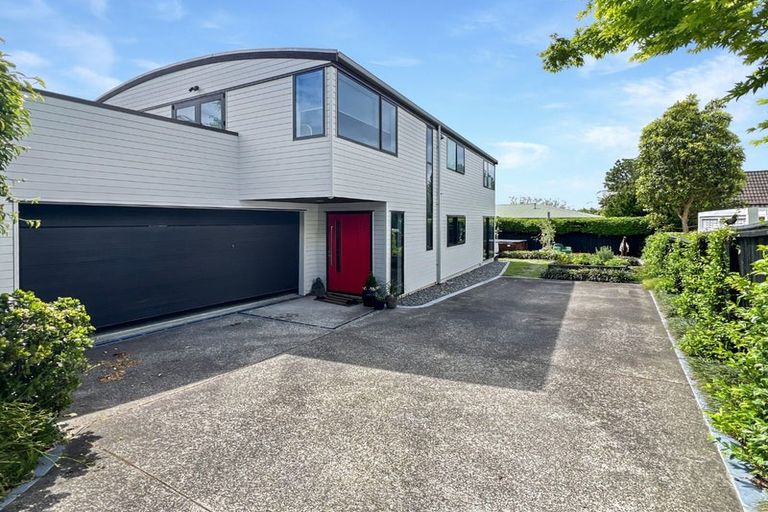 Photo of property in 124a Calliope Road, Stanley Point, Auckland, 0624