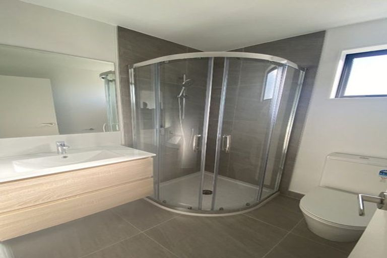 Photo of property in 1/39 Renata Crescent, Te Atatu Peninsula, Auckland, 0610