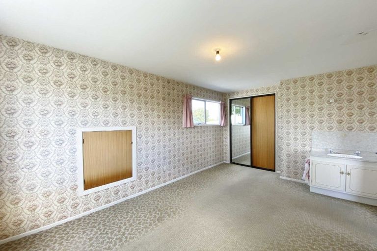 Photo of property in 42 Avonhead Road, Avonhead, Christchurch, 8042