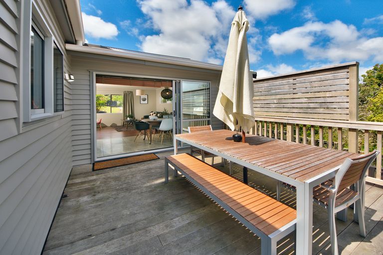 Photo of property in 43 Redwood Drive, Massey, Auckland, 0614