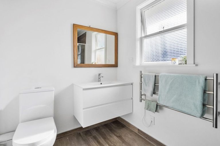 Photo of property in 59 Graham Avenue, Te Atatu Peninsula, Auckland, 0610