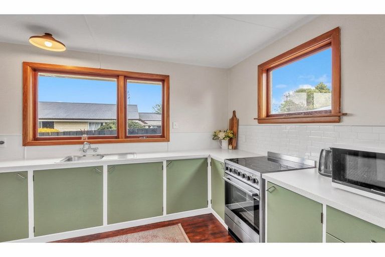 Photo of property in 9 Weston Place, Rangiora, 7400