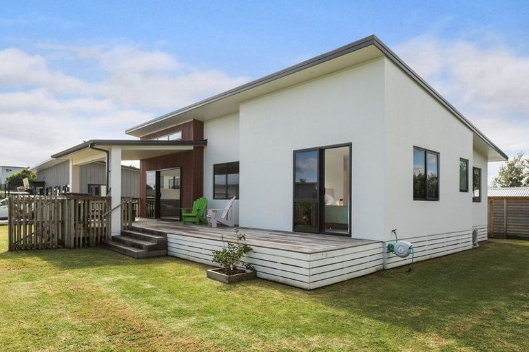 Photo of property in 16c Hanlen Avenue, Waihi Beach, 3611