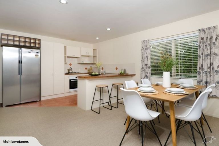 Photo of property in 143e Hobsonville Road, West Harbour, Auckland, 0618