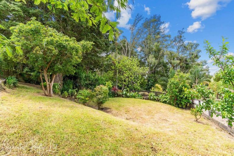 Photo of property in 43 Gorge Road, Maungaturoto, 0520