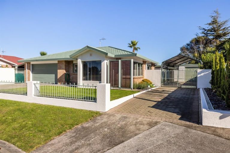 Photo of property in 81 Romana Crescent, Papamoa Beach, Papamoa, 3118