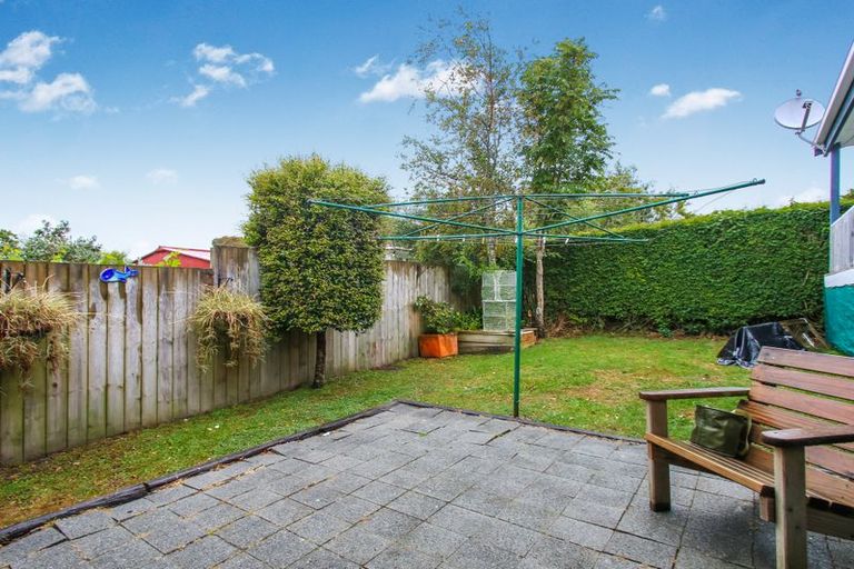 Photo of property in 1/32 Neil Avenue, Te Atatu Peninsula, Auckland, 0610