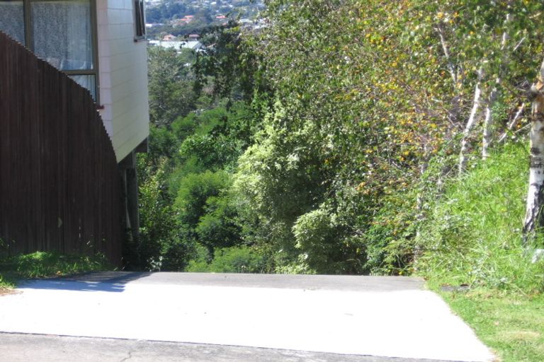 Photo of property in 2/39 Lysander Crescent, Beach Haven, Auckland, 0626