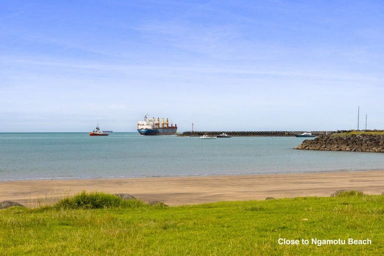 Photo of property in 1/353 Saint Aubyn, Moturoa, New Plymouth, 4310