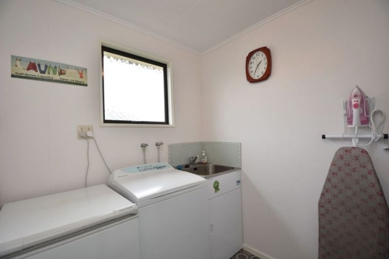 Photo of property in 57 Vogel Place, Waikiwi, Invercargill, 9810