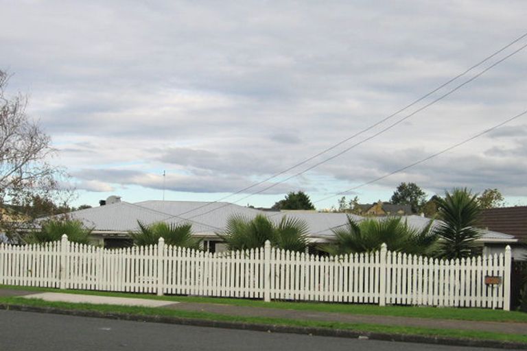 Photo of property in 91 Sandspit Road, Shelly Park, Auckland, 2014