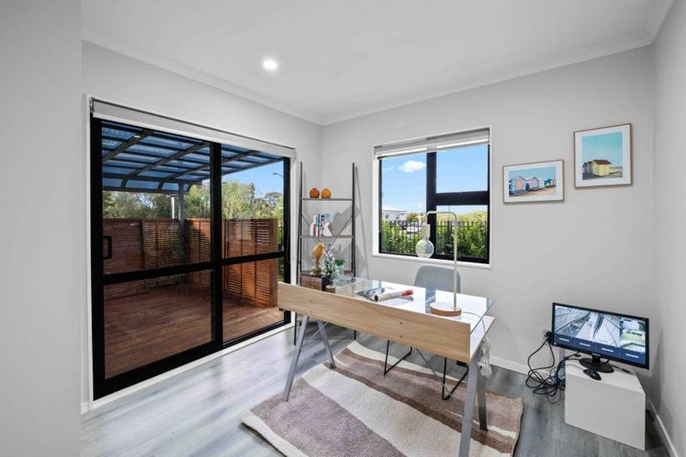 Photo of property in 6 Tuangi Road, Karaka, Papakura, 2113