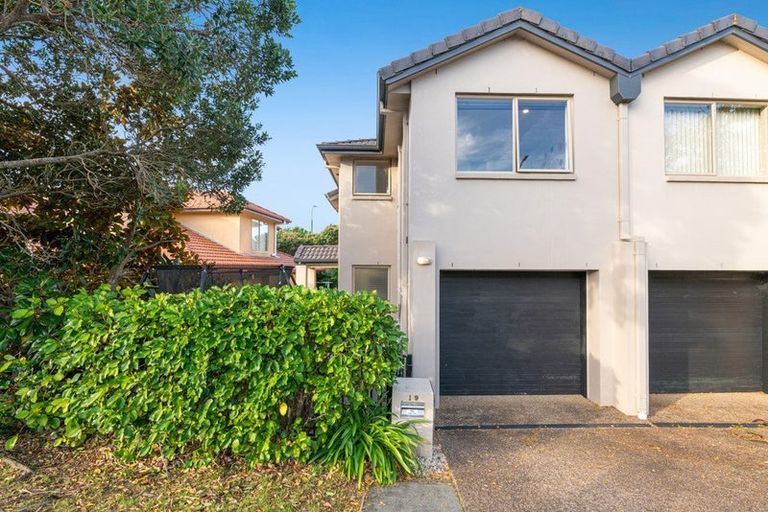 Photo of property in 19 Trimaran Drive, Gulf Harbour, Whangaparaoa, 0930