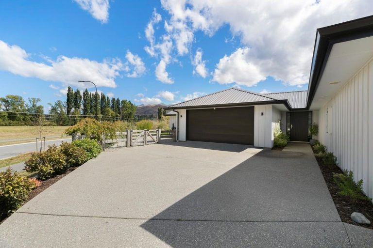 Photo of property in 8 Headley Drive, Lower Shotover, Queenstown, 9304