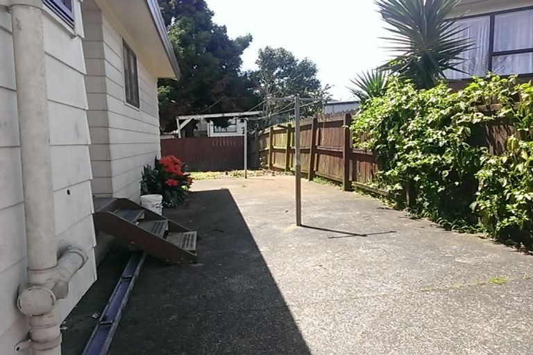Photo of property in 1/27 Silver Creek Road, Weymouth, Auckland, 2103