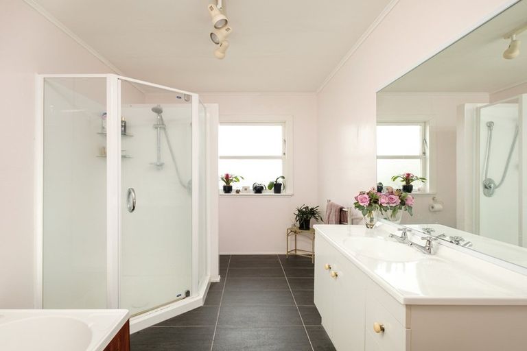 Photo of property in 16 Perry Street, Mangapapa, Gisborne, 4010