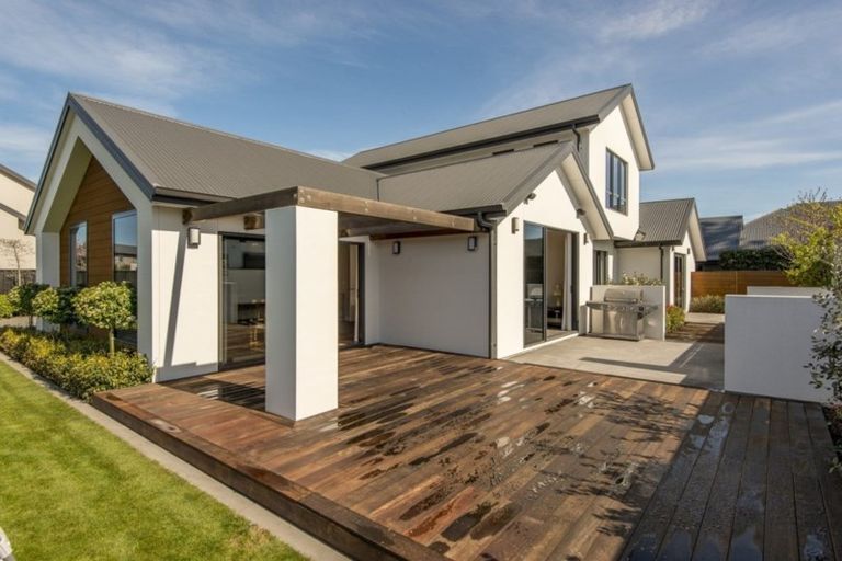 Photo of property in 19 Bluestone Drive, Parklands, Christchurch, 8083