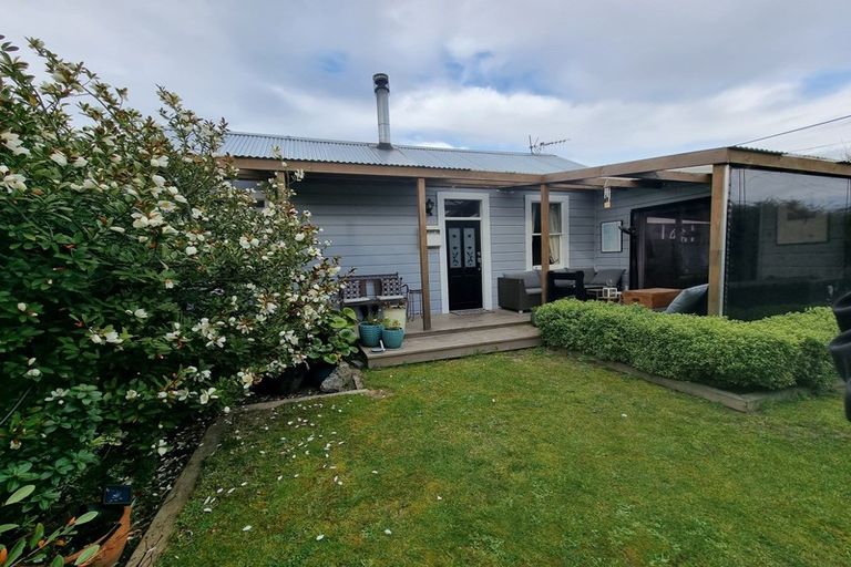 Photo of property in 33 Tararua Street, Pahiatua, 4910