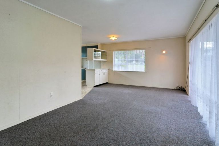 Photo of property in 1/58 Glengarry Road, Glen Eden, Auckland, 0602