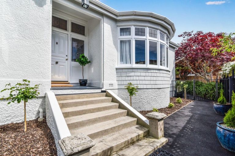 Photo of property in 30 Hobson Street, Saint Clair, Dunedin, 9012