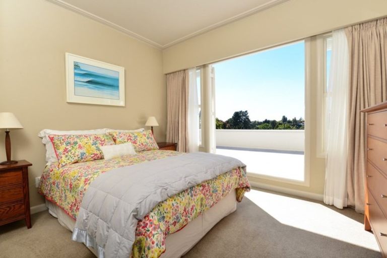 Photo of property in 65 Braid Road, St Andrews, Hamilton, 3200