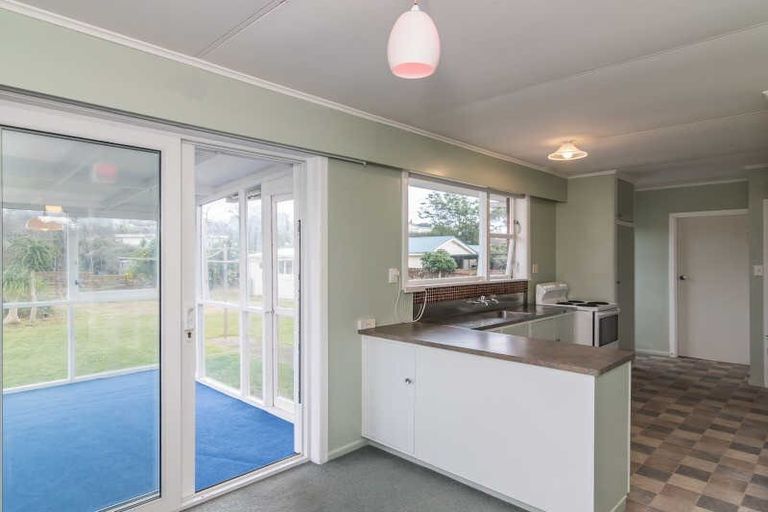 Photo of property in 24 Titoki Road, Raumati Beach, Paraparaumu, 5032