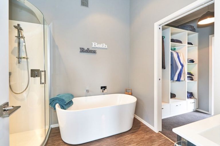 Photo of property in 25 Whisky Way, Aokautere, Palmerston North, 4471