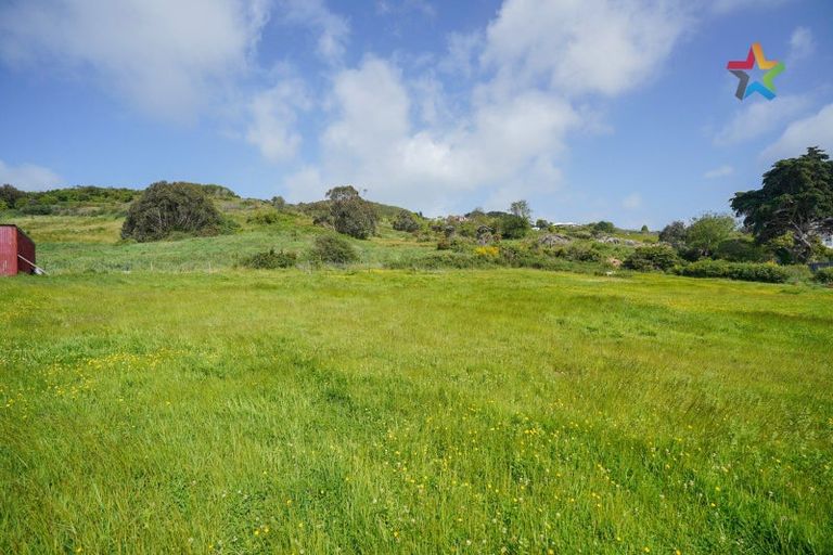 Photo of property in 14 Marine Parade, Bluff, 9814