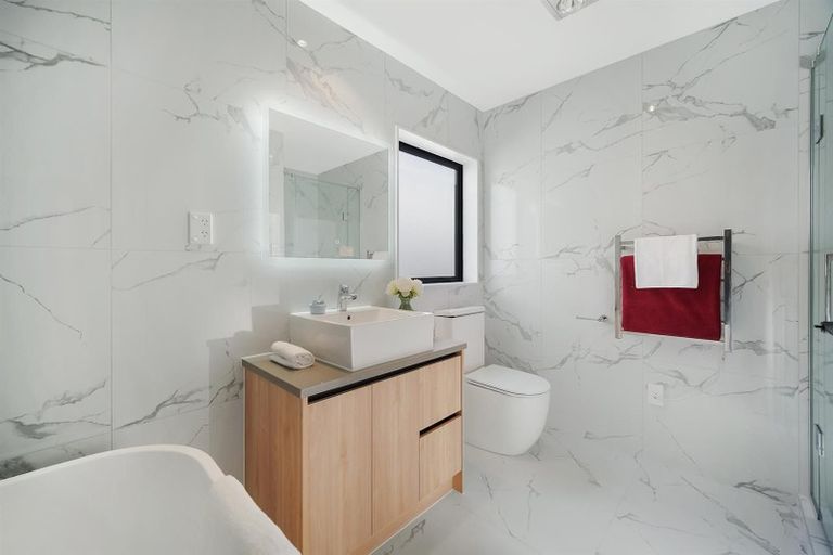 Photo of property in 175 Grove Road, Papakura, 2110