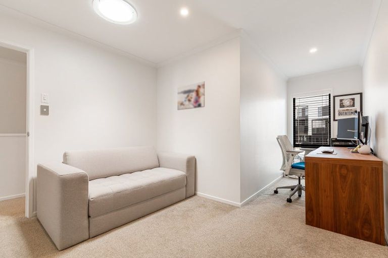 Photo of property in 28 Nugget Avenue, Hobsonville, Auckland, 0616