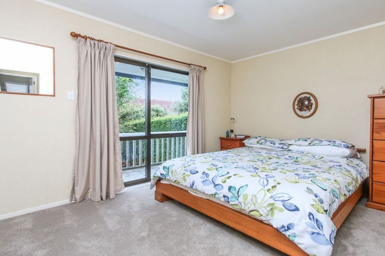 Photo of property in 1/32 Neil Avenue, Te Atatu Peninsula, Auckland, 0610