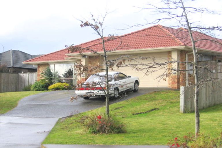 Photo of property in 14 Caragh Place, East Tamaki, Auckland, 2016