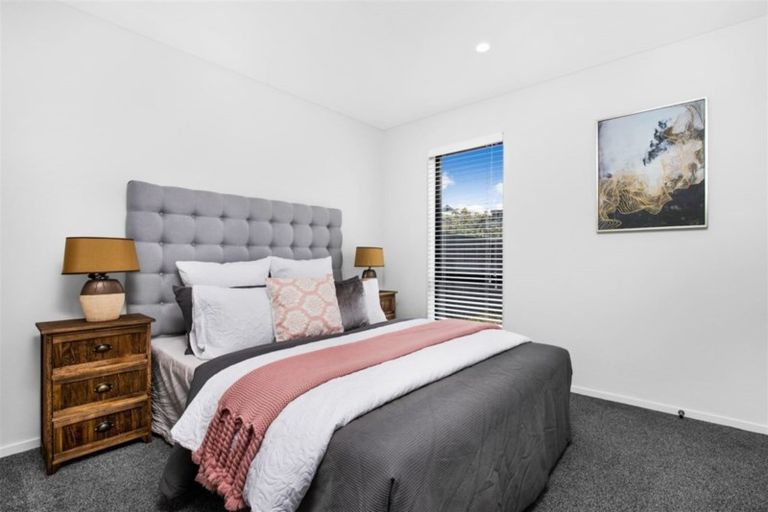 Photo of property in 7 Parachute Crescent, Papakura, 2110